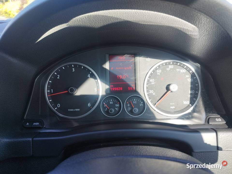 VW Tiguan 4 Motion 4x4 20 TDI kurtyny powietrzne Poznań