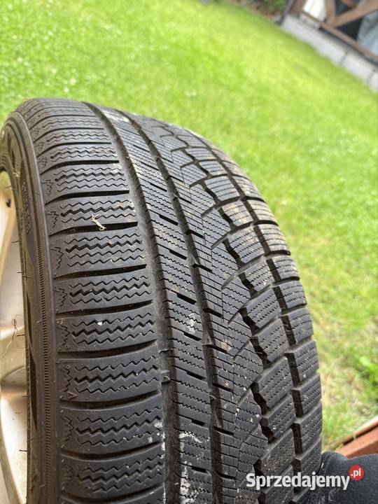 Felgi Audi 5x112 z oponami zimowymi ZEETEX Średnica 17" sprzedam