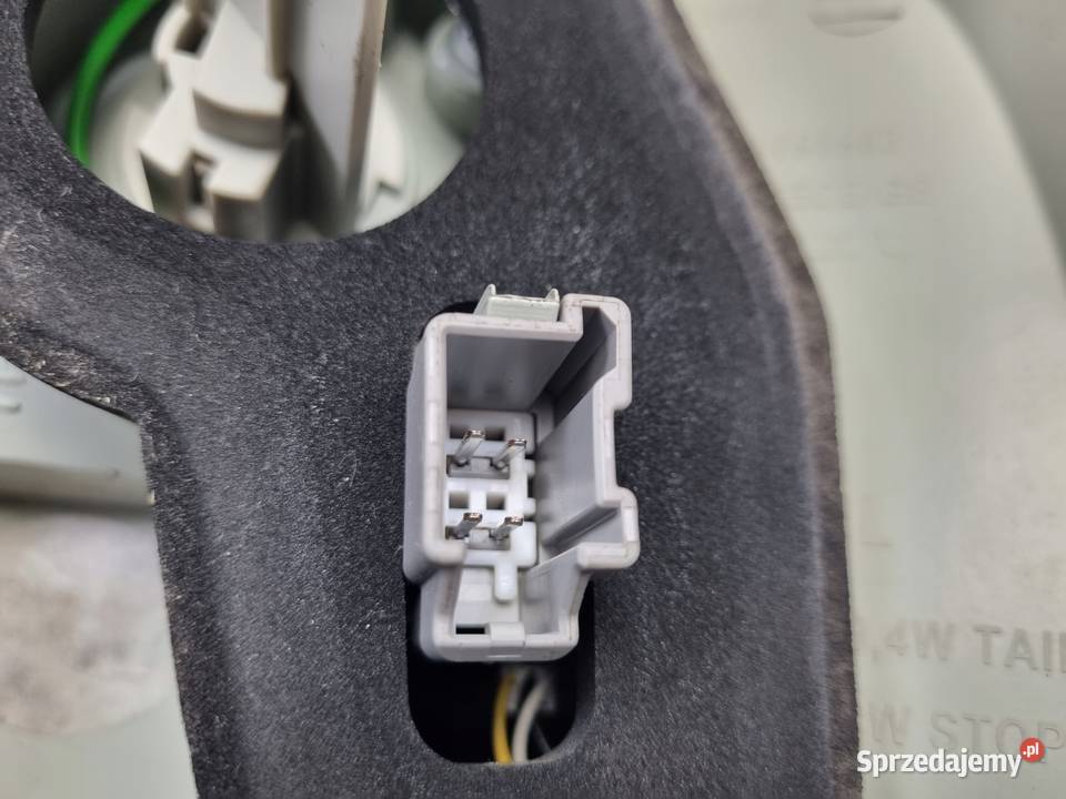 Volvo V70 III XC70 TYLNIA TYLNA LAMPA LEWA lewy Lampy tylne Chełm