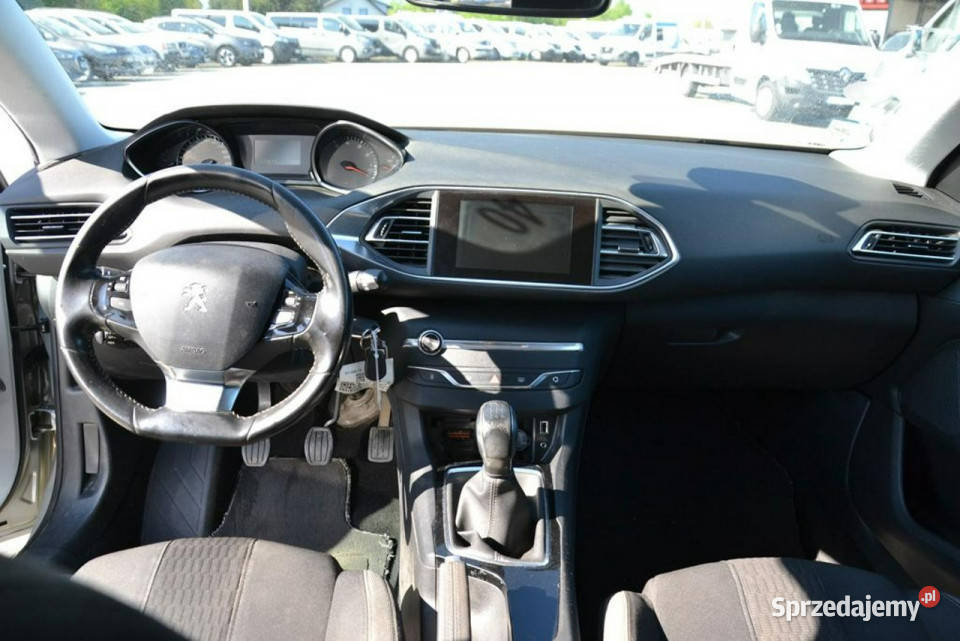 Peugeot 308 12 benzyna 110 parktroniki tablet 110KM 308 Kęty