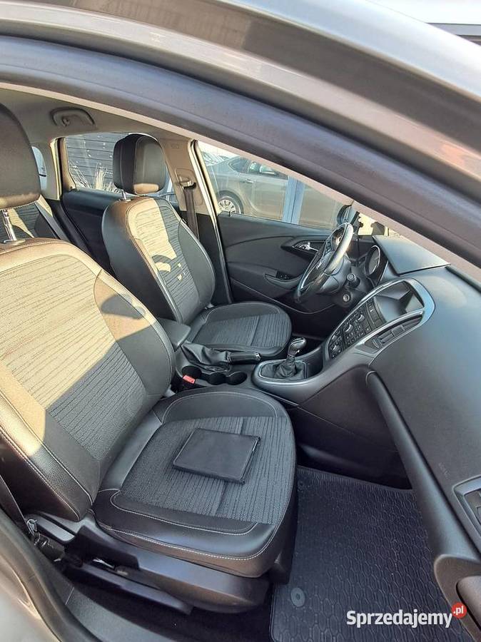 Opel astra J 2016r 14 t gaz Isofix parktronic gniazdo AUX