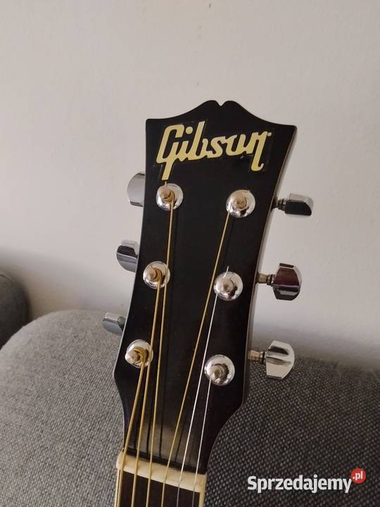 Sprzedam gitarę akustyczną stały Płońsk sprzedam