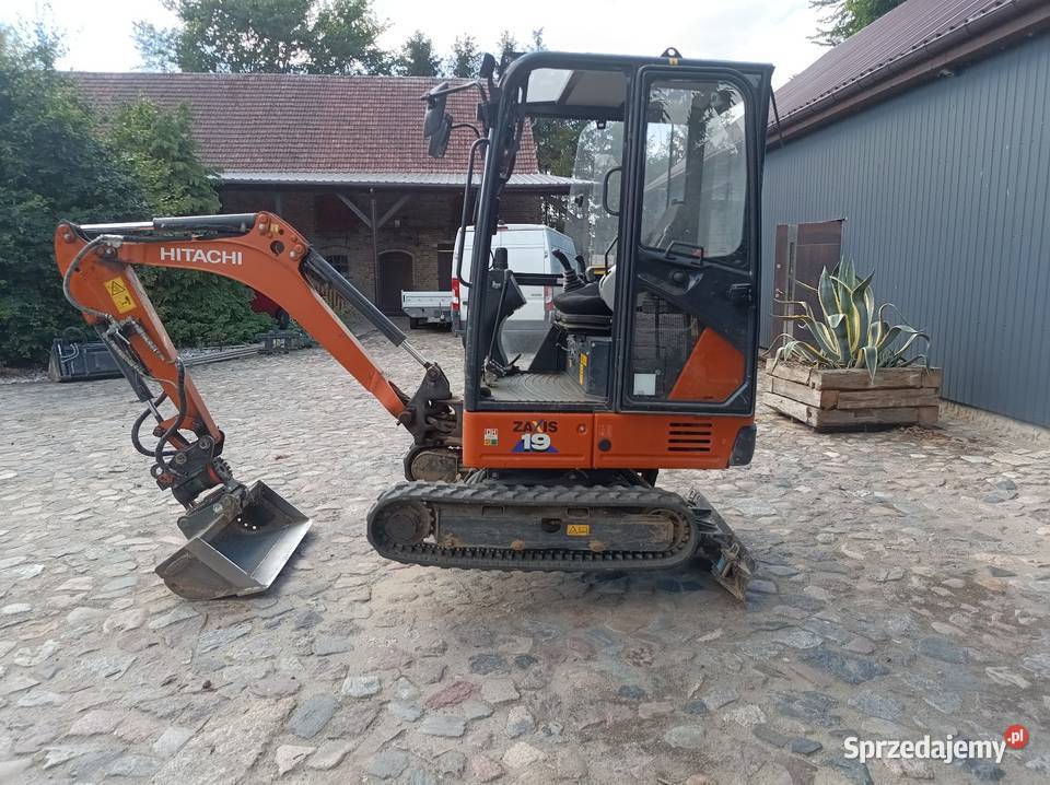 Sprzedam minikoparka Hitachi zx19 300 godzin 298h sprzedam
