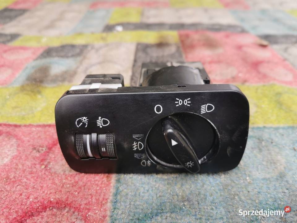 PRZEŁĄCZNIK WŁĄCZNIK ŚWIATEŁ AUDI A3 8L sprzedam