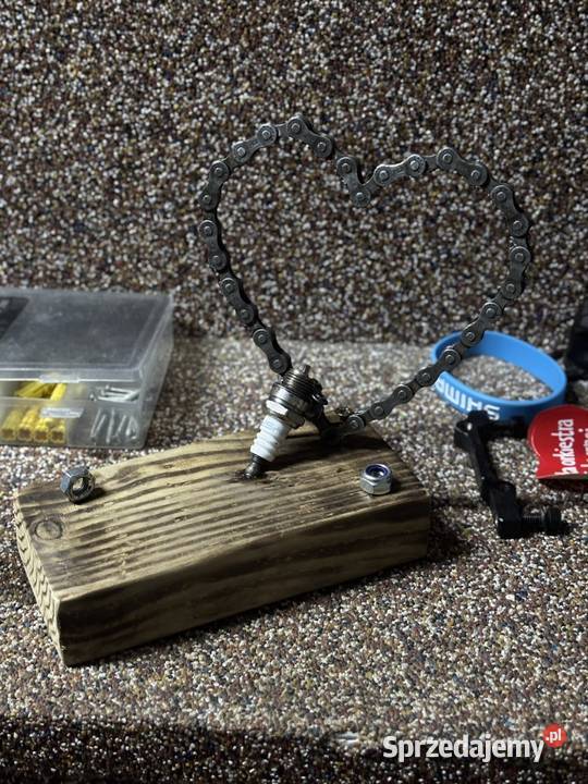 Serce z łańcucha prezent dziewczyny