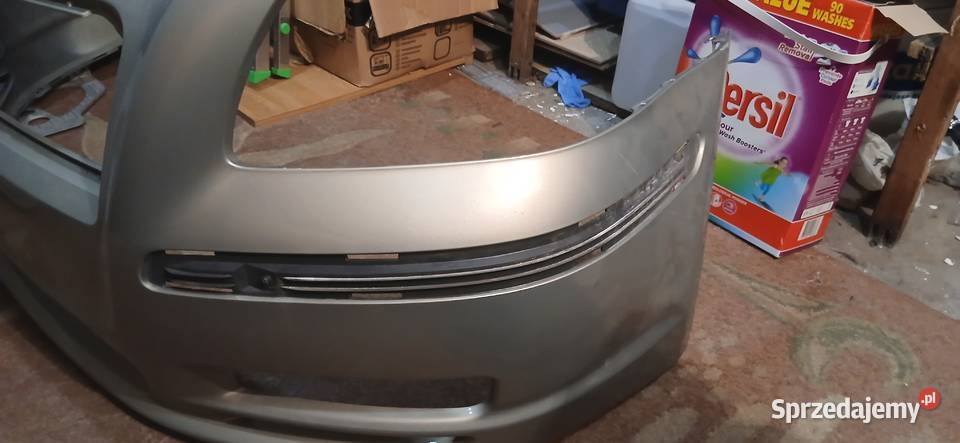 Przedni zderzak Toyota Avensis 2003 r łódzkie