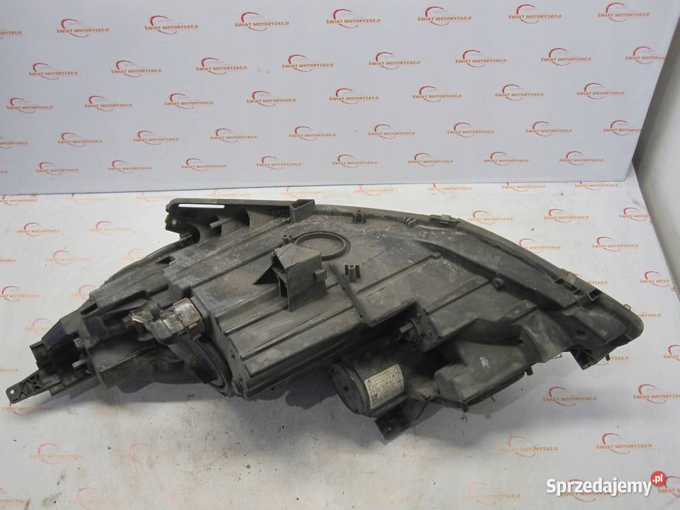 OPEL ZAFIRA TOURER C 13r lampa prawa przód Motoryzacja świętokrzyskie