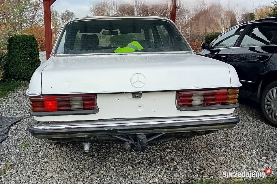 MERCEDES W123 200 Pieszyce