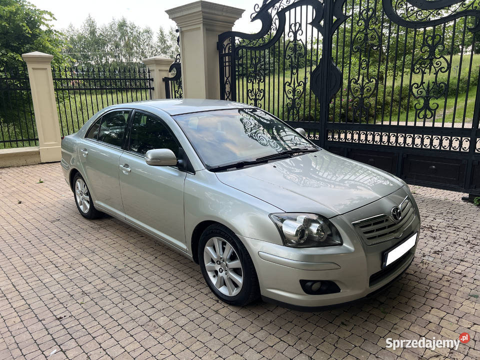 Toyota Avensis T25 Lift 18 129 Benzyna LPG Sedan