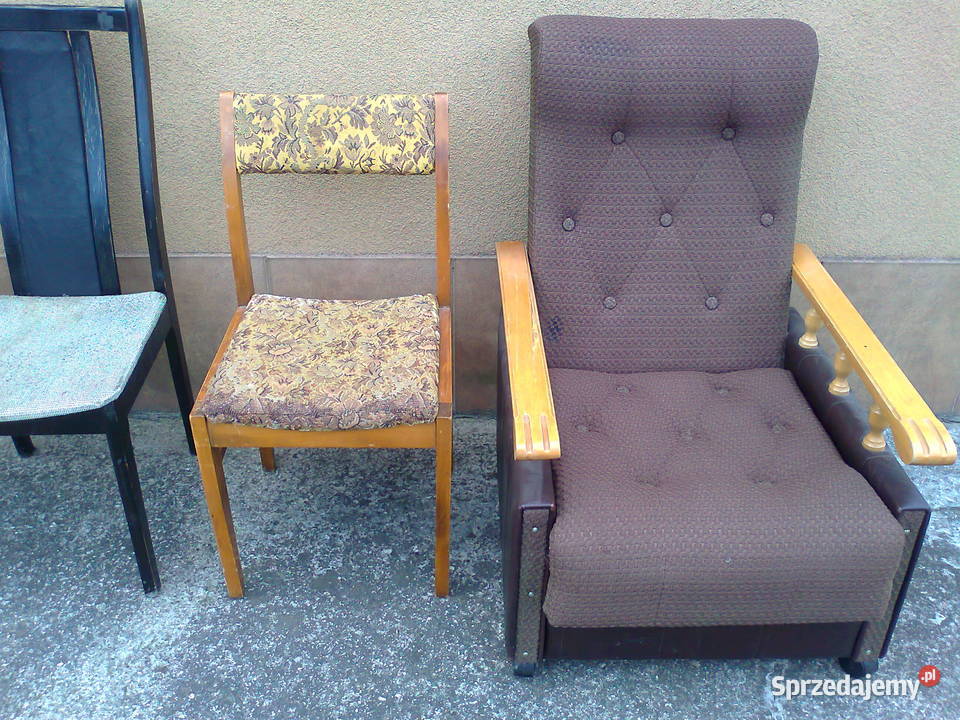Krzesła PRL do renowacji Łomża