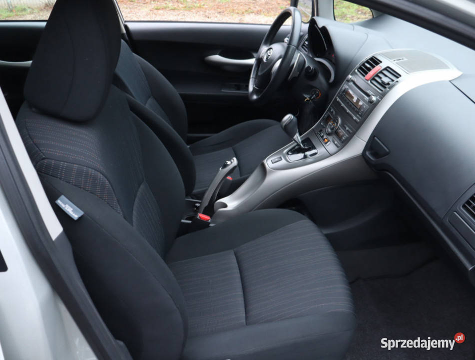 Toyota Auris 16 Valvematic Auris Piaseczno