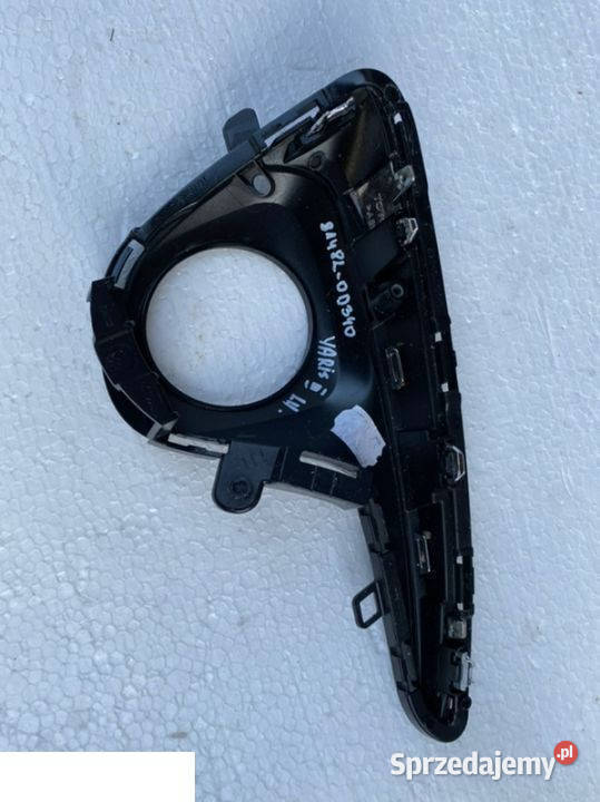Toyota Yaris III kratka zderzak przód zaślepka osobowe lubelskie