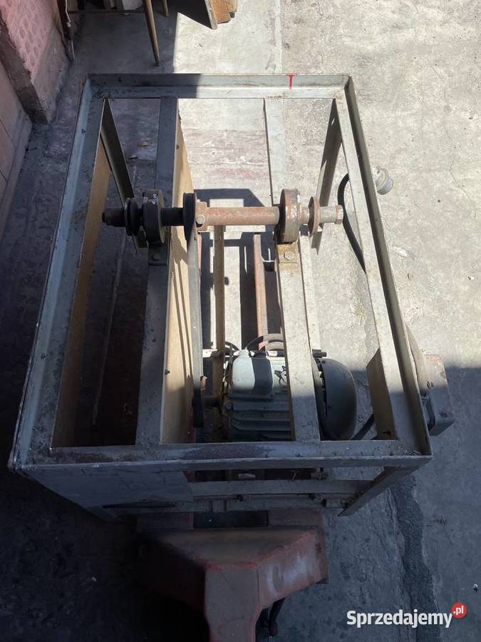 Piła stołowa krajzega 4 kW 380 V sprawna z