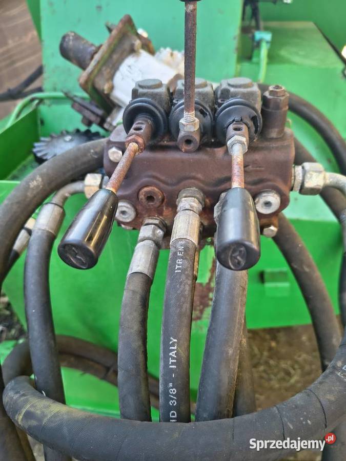 Pompa hydrauliczna wom z rozdzielacz 3 sek Części i osprzęt rolniczy Lubawa