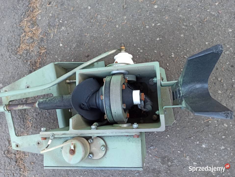 Antena prętowa maszt z mocowaniem do radiostacji