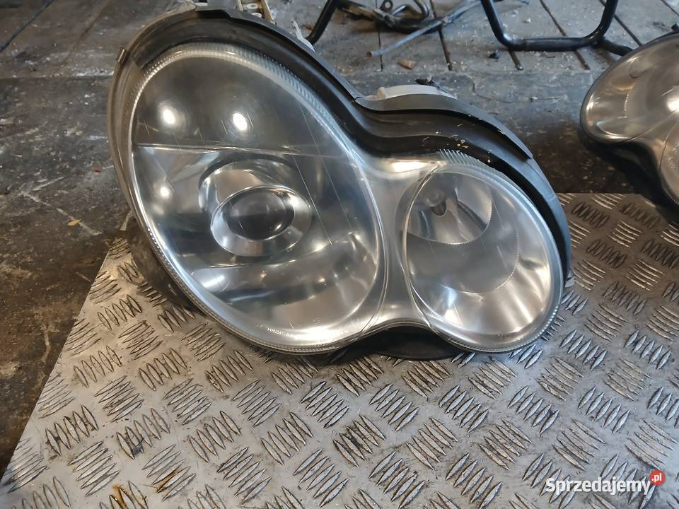 Lampa soczewka komplet Mercedes w203 0004r małopolskie Radłów
