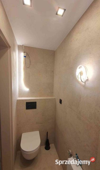 1pok 32met Placu Św Macieja REMONCIEPIWNICA parter Wrocław