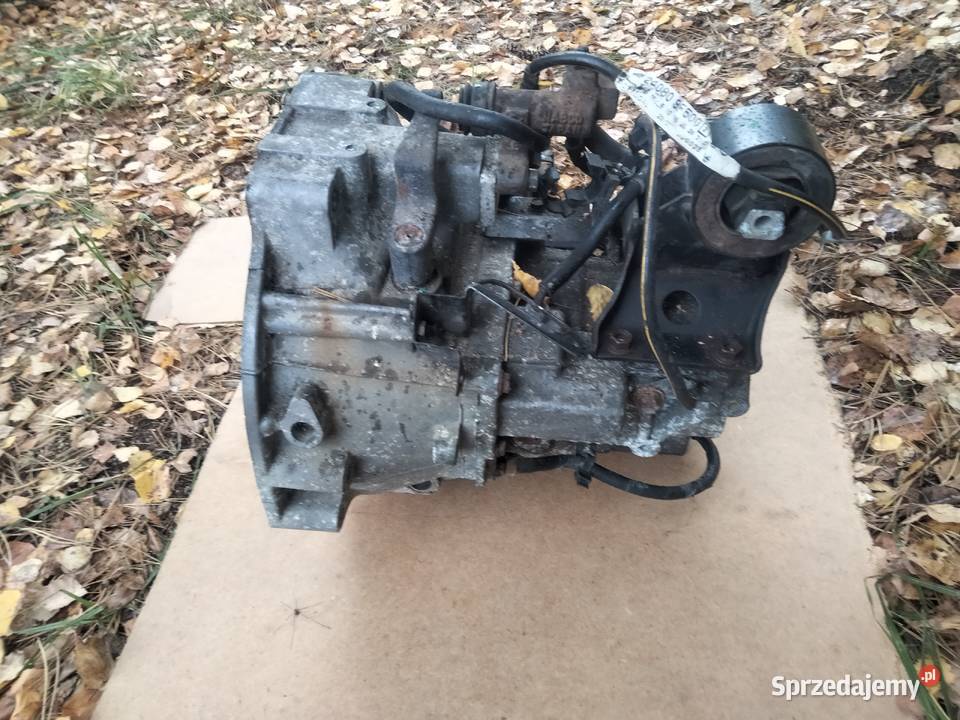 NISSAN PRIMERA P11 lift lakDV9K zderzak Dęblin