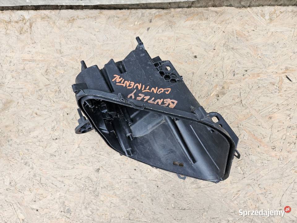 BENTLEY CONTINENTAL PUSZKA LAMPY PRAWA PRZÓD Międzychód