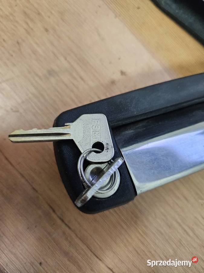 Klamki korek zbiornika zamek klapy Fiat 126p wielkopolskie Kłodawa