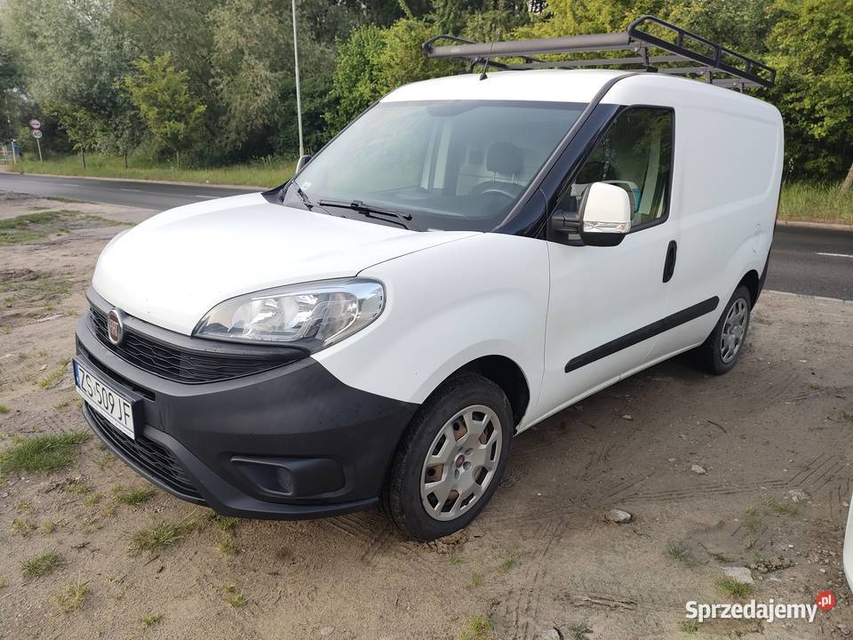 Fiat Doblo Cargo 14 Benzyna 95 2017 97 Faktura manualna Szczecin