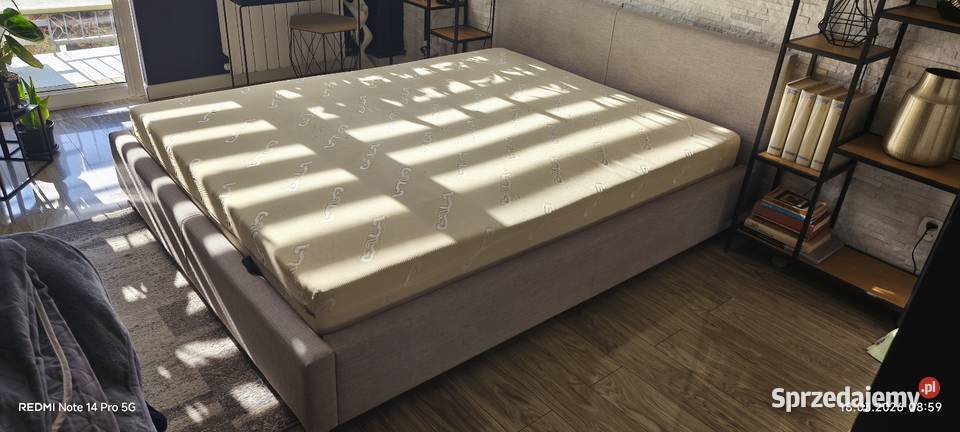 Duże łóżko z grubym materacem 160cm Łóżka kujawsko-pomorskie