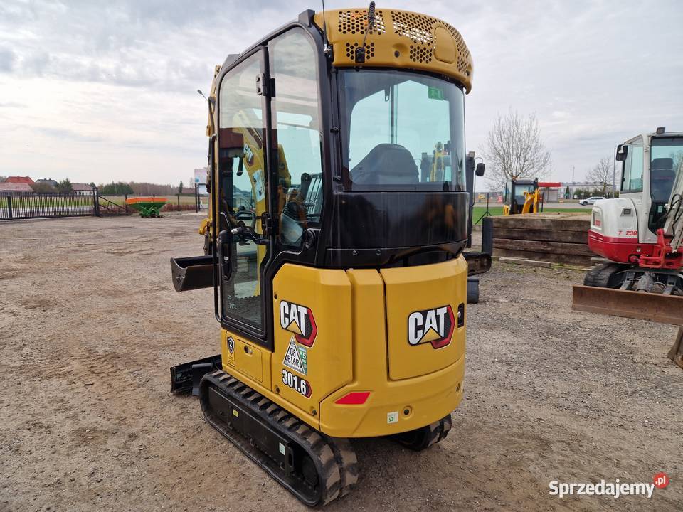 Minikoparka CAT 3016 2023r przebieg 300mtg Rok produkcji 2023 lubelskie Ryżki sprzedam