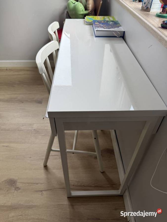 Biurko i dwa krzesła Ikea wielkopolskie Mosina