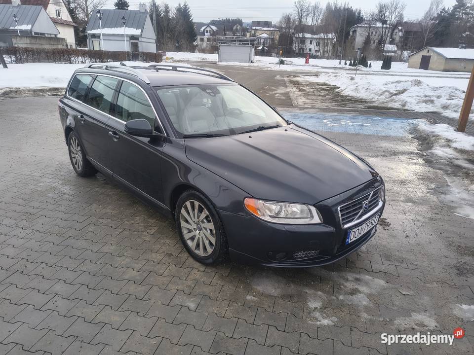 Volvo V70 16 HDI 2012 super Stan 4/5 sprzedam