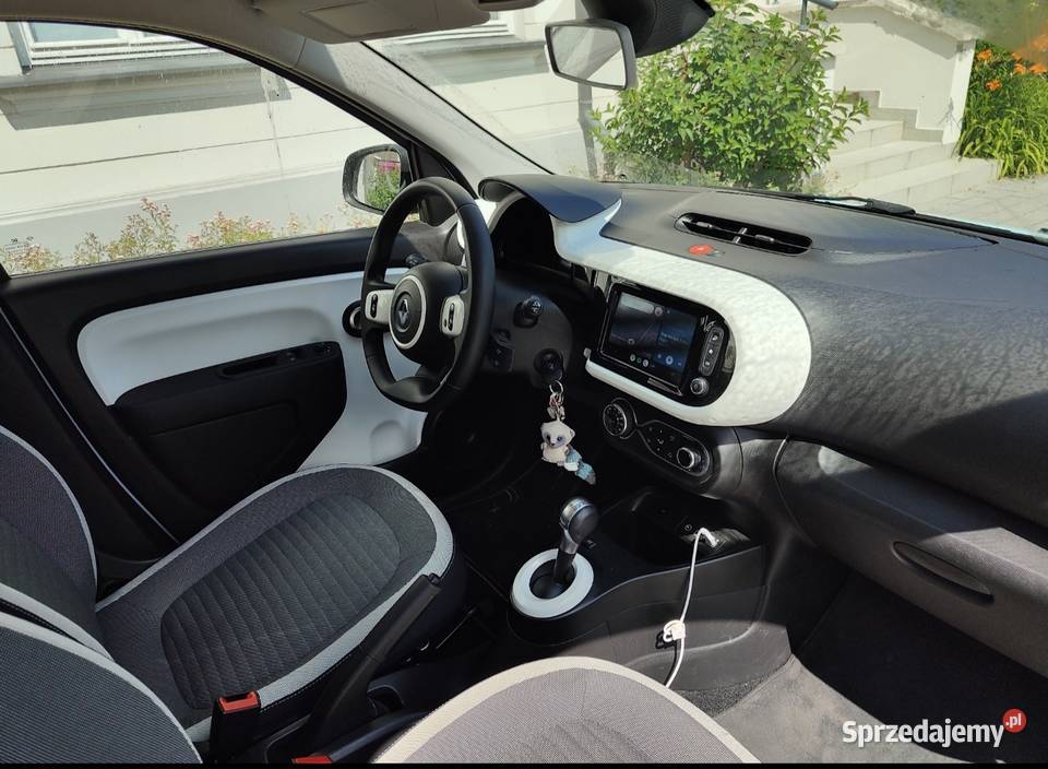 Renault Twingo ETech 22KW Sanniki