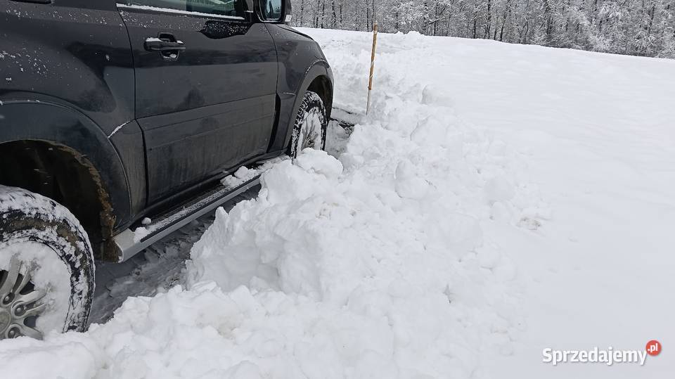 Pług do śniegu do samochodu