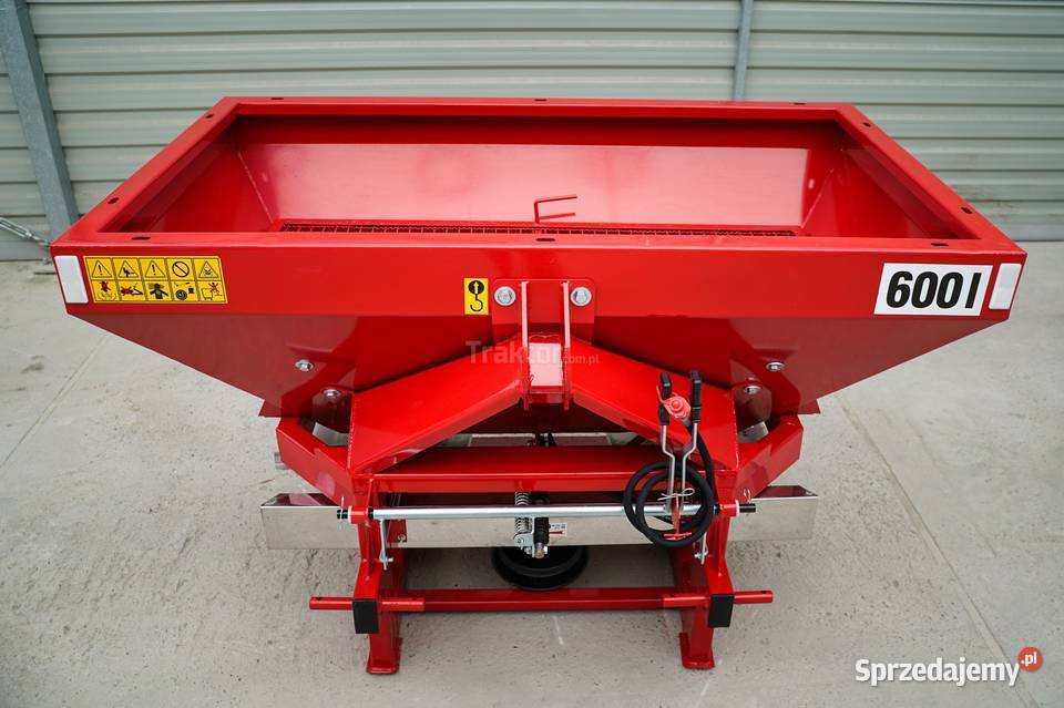 Rozsiewacz dwutarczowy jednozasypowy Tytan 600 Tajęcina