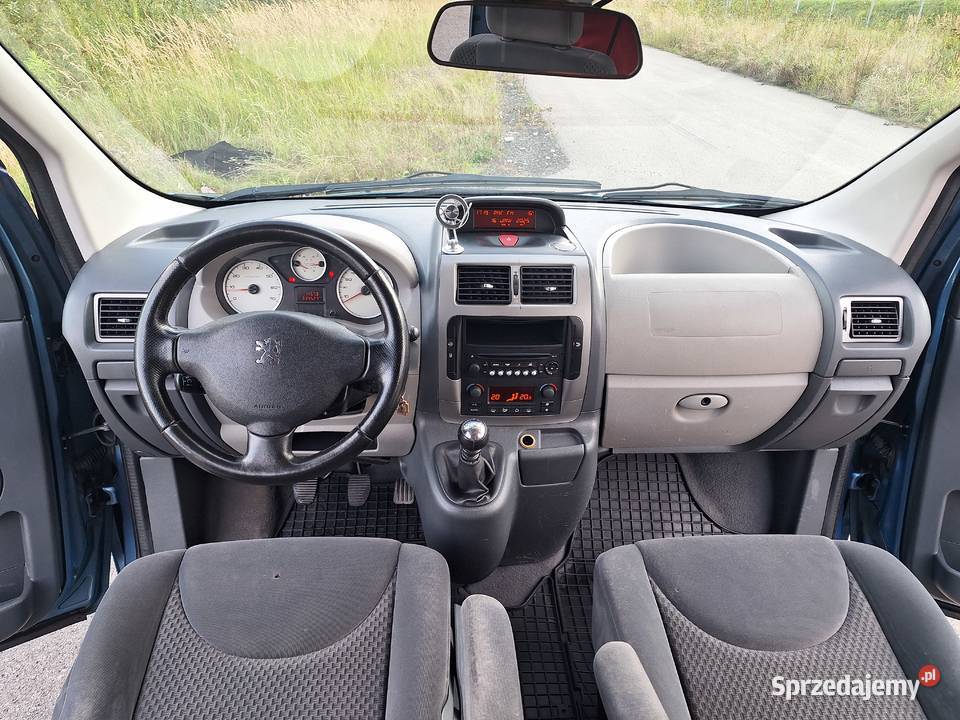Peugeot Expert Tepee 20 HDI 2010 8 osobowy L1H1 manualna Tomaszów Lubelski