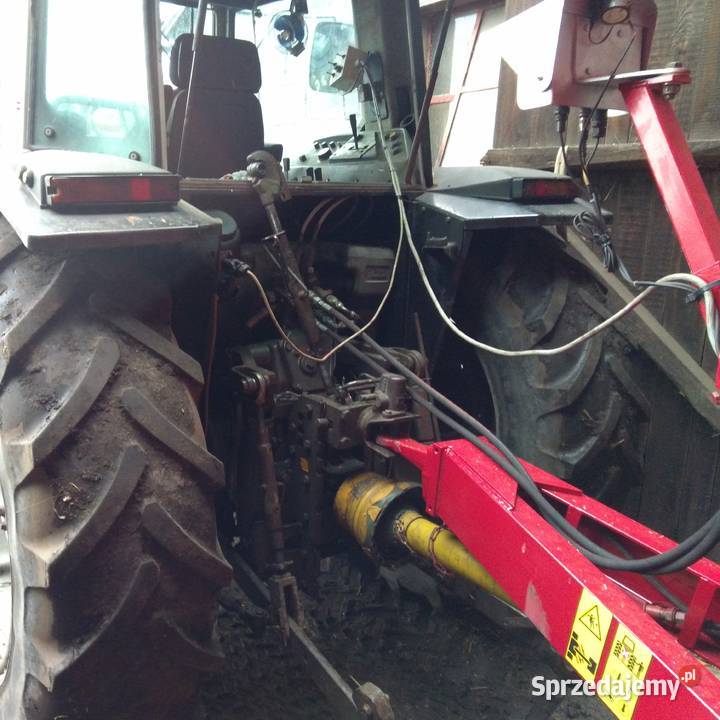 Massey Ferguson 3065 z ładowaczem