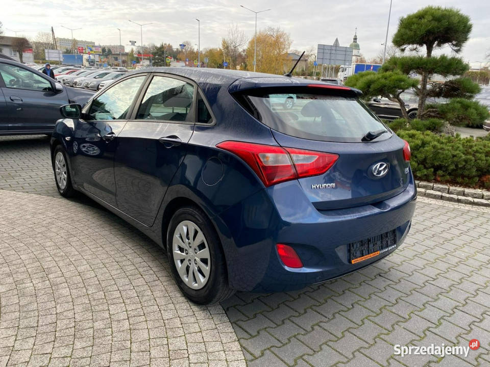 Hyundai i30 LED lift klimatyzacja manual ASR (kontrola trakcji) Żory