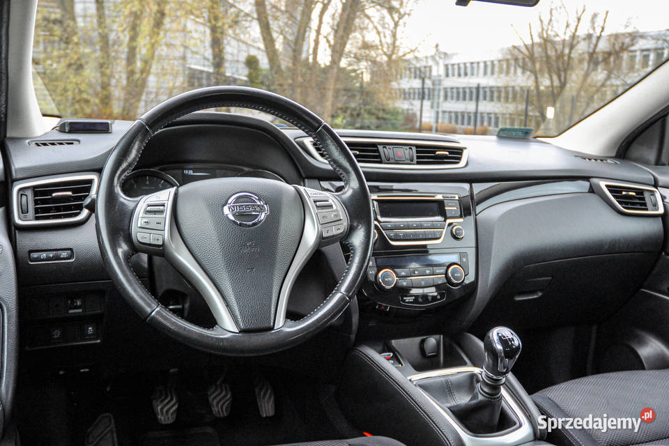 Nissan Qashqai Salon 114 Bezwypadkowy 2016 r 1197cm3 Wrocław