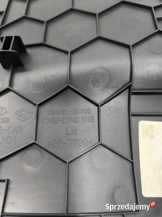 ZAŚLEPKA KONSOLI LEWA HYUNDAI BAYON X84781Q0000