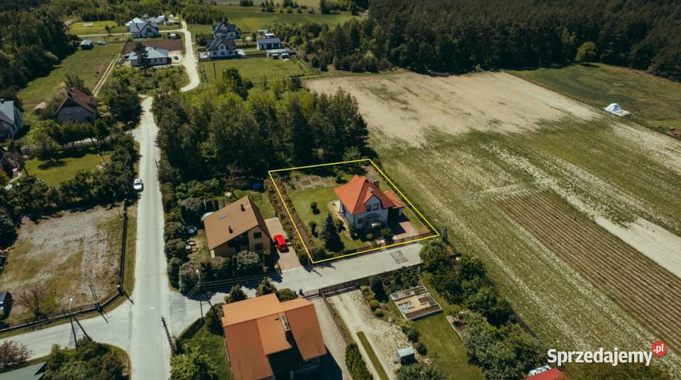 Dom jednorodzinny na osiedlu w Ugniewie 950 000 Liczba pokoi 4 Sprzedaż Ugniewo