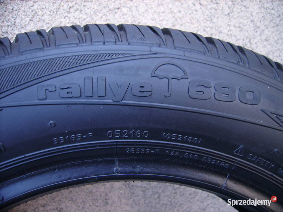 Uniroyal rallye 680 the rain tyre 14570 R13 T 65 13cale Radom