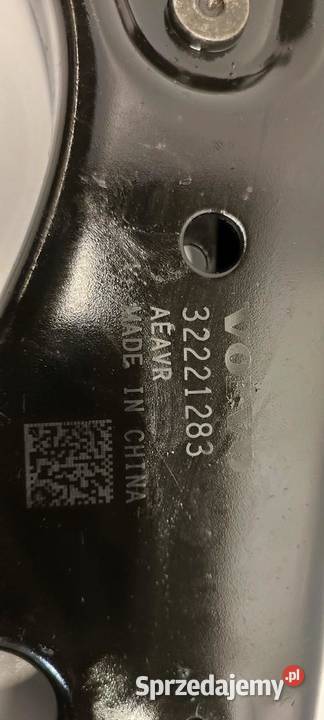 VOLVO XC40 WAHACZ LEWY PRZÓD 32221283