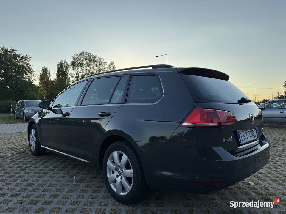 VW Golf w perfekcyjnym stanie 1197cm3 Golf Ryki