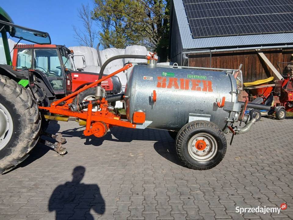 Beczkowóz Bauer 1700litrow Pyzówka