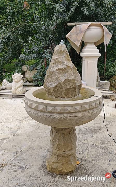 Fontanna z piaskowca kamień naturalny Kamienna Góra
