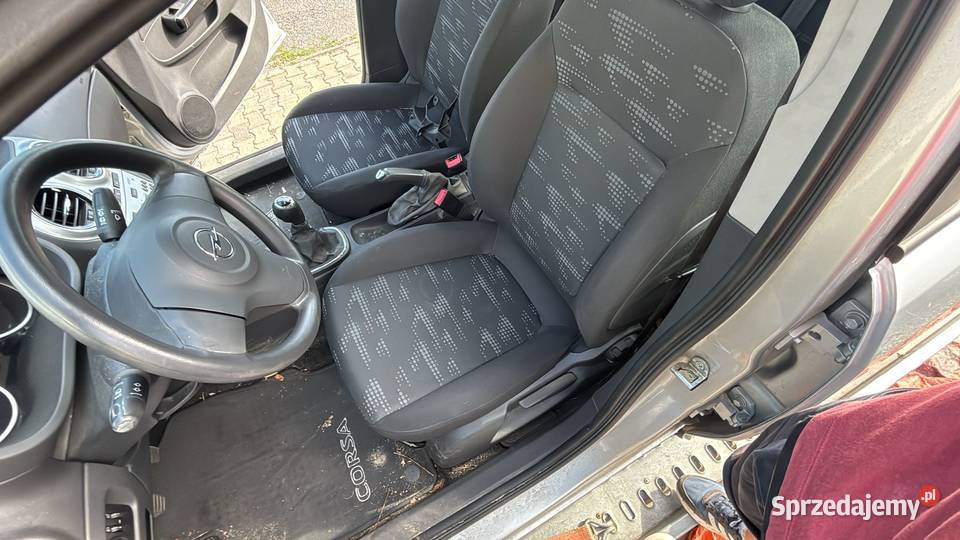 Opel Corsa 2014 14 benzyna Klimatyzacja 50 manualna Swarzędz sprzedam