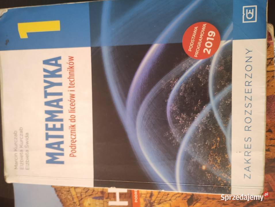 Komplet książek do pierwszej klasy liceum tradycyjny podręcznik Zwoleń