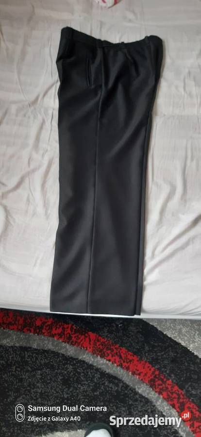 Sprzedam ładny nowy garnitur męski 18254 Ząbki