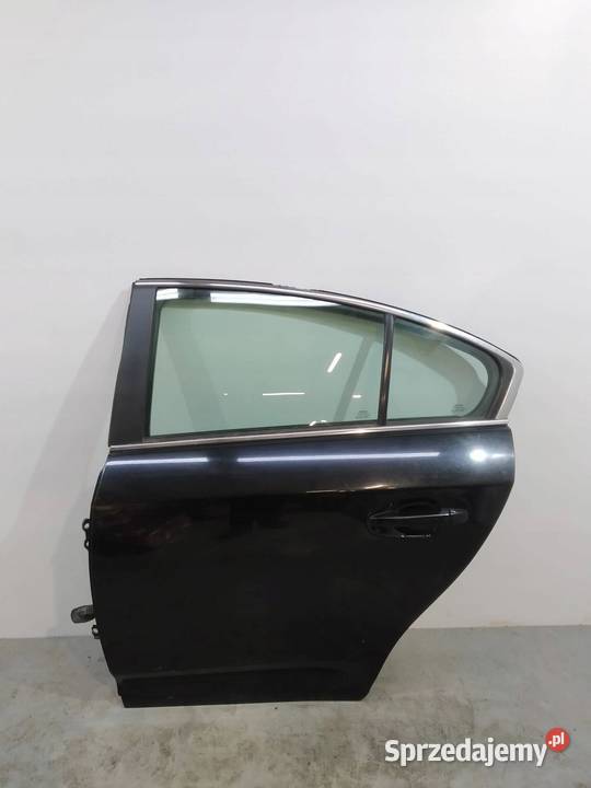 DRZWI LEWE TYŁ 209 SEDAN Toyota Avensis III 2009 Karoseria