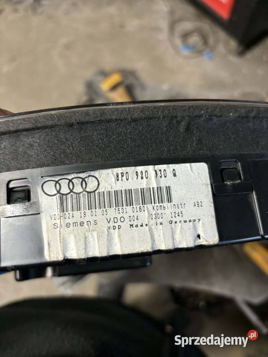 Licznik Audi a3 8p 20 tdi manual 8P0920930Q Jabłonka