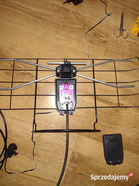 Sprzedam nową domową wewnętrzną antenę DVBT