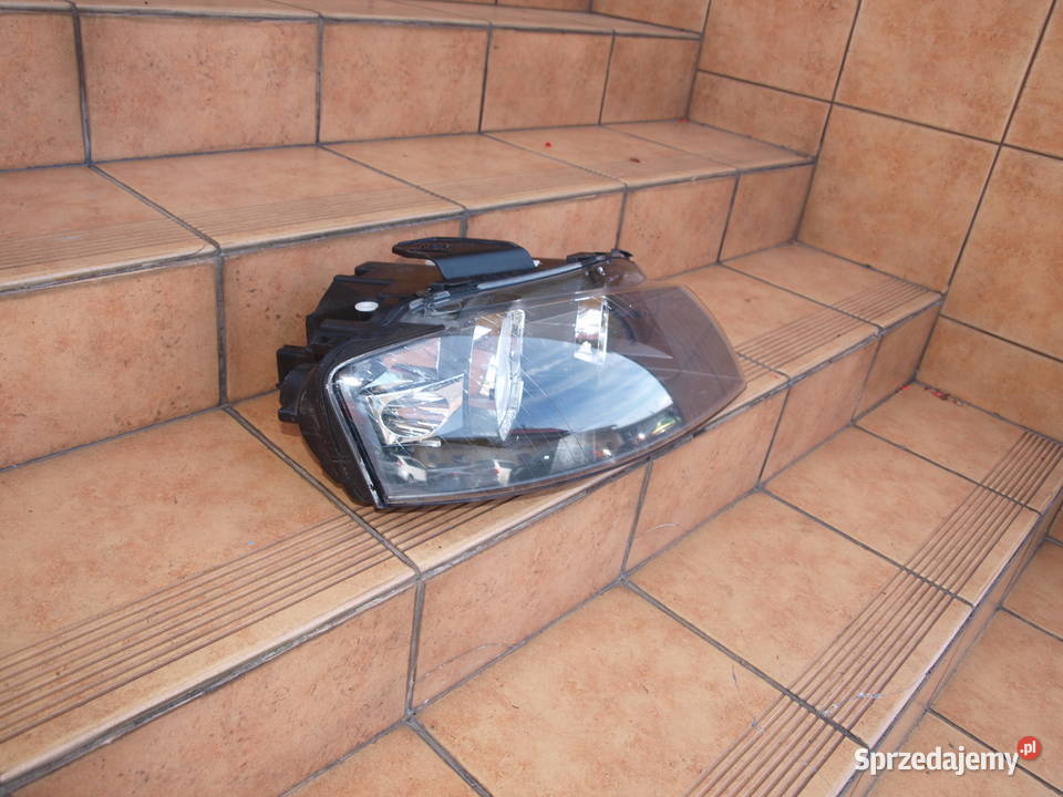 Audi A3 lampa prawa przód zwykła 2003 2008r Kalisz